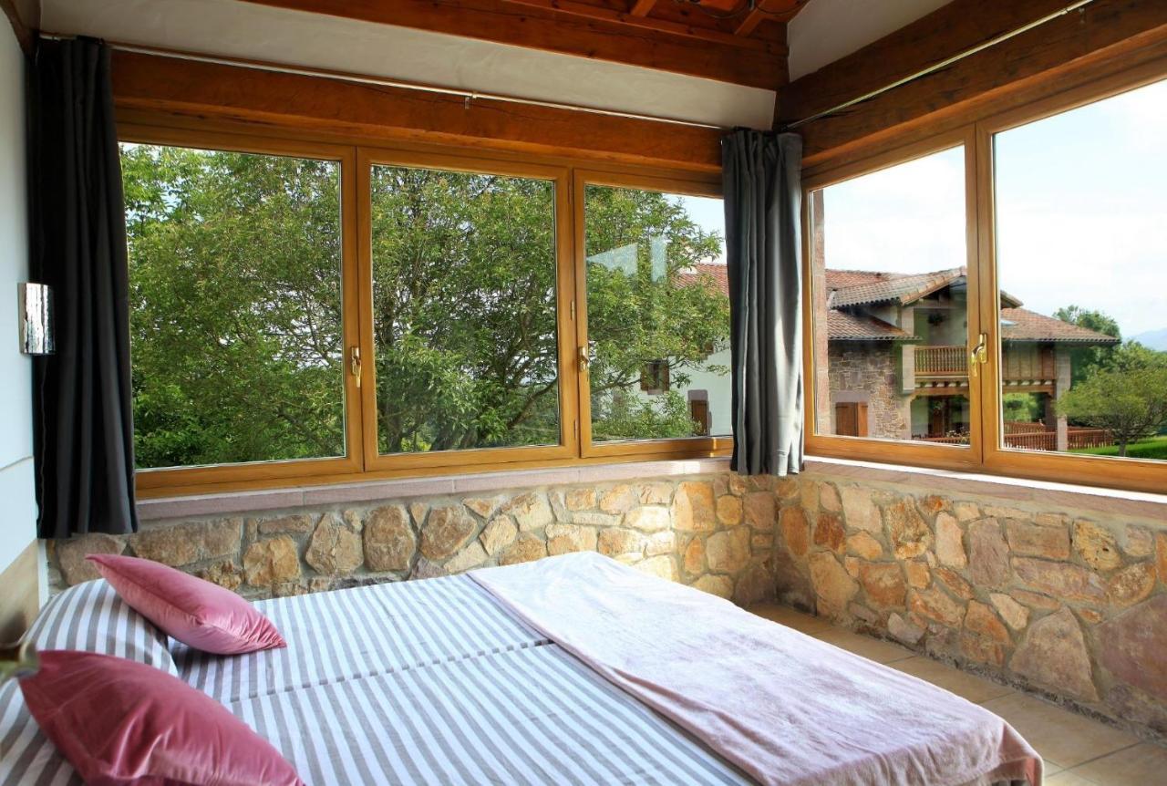 Apartamentos Armua Zugarramurdi Bagian luar foto
