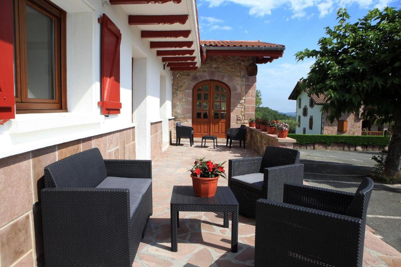Apartamentos Armua Zugarramurdi Bagian luar foto